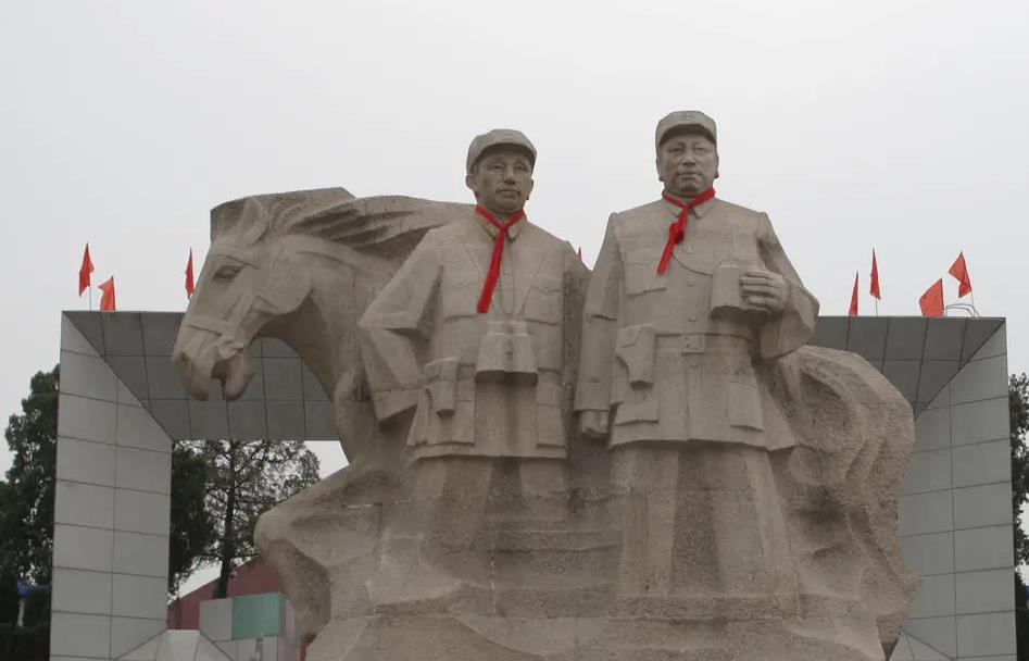 孟良崮战役纪念馆雕塑